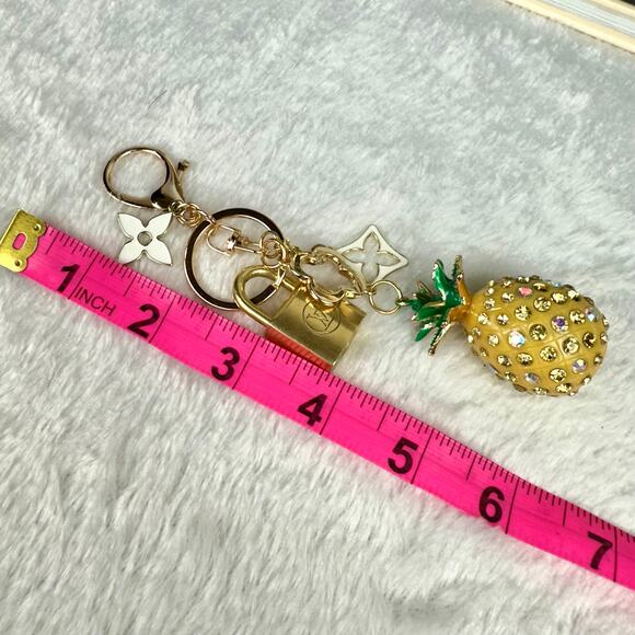 Louis Vuitton Vintage Lock #209 on a Pineapple keychain bag charm CUSTOM - Picture 6 of 6